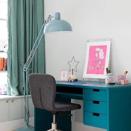 Rue Honore Chevalier Townhouse By Onefinestay * Paříž