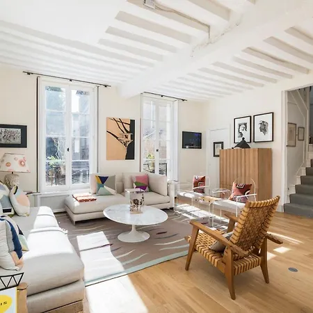 Rue Honore Chevalier Townhouse By Onefinestay