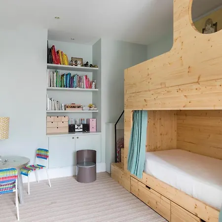 Apartmán Rue Honore Chevalier Townhouse By Onefinestay *