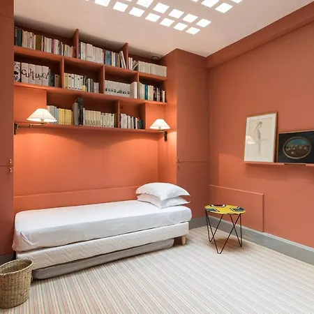 Rue Honore Chevalier Townhouse By Onefinestay Apartmán Paříž