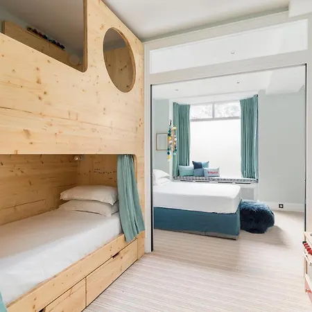 Rue Honore Chevalier Townhouse By Onefinestay *